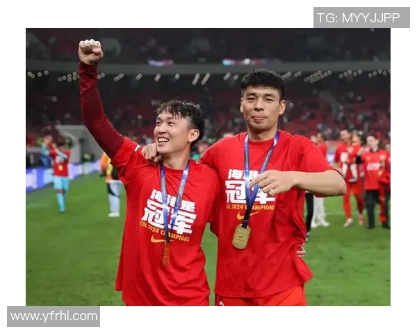 足球巨星经典模仿瞬间盘点展现球场内外的独特魅力与欢乐 足球巨星经典模仿瞬间盘点展现球场内外的独特魅力与欢乐